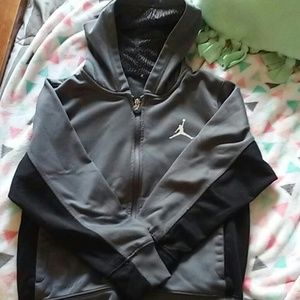 Boys Jordan therma fit